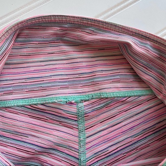 Lululemon Leggings Wunder Under Luxtreme Cyber Stripe Pink Menthol Size 4 rare - Picture 9 of 13